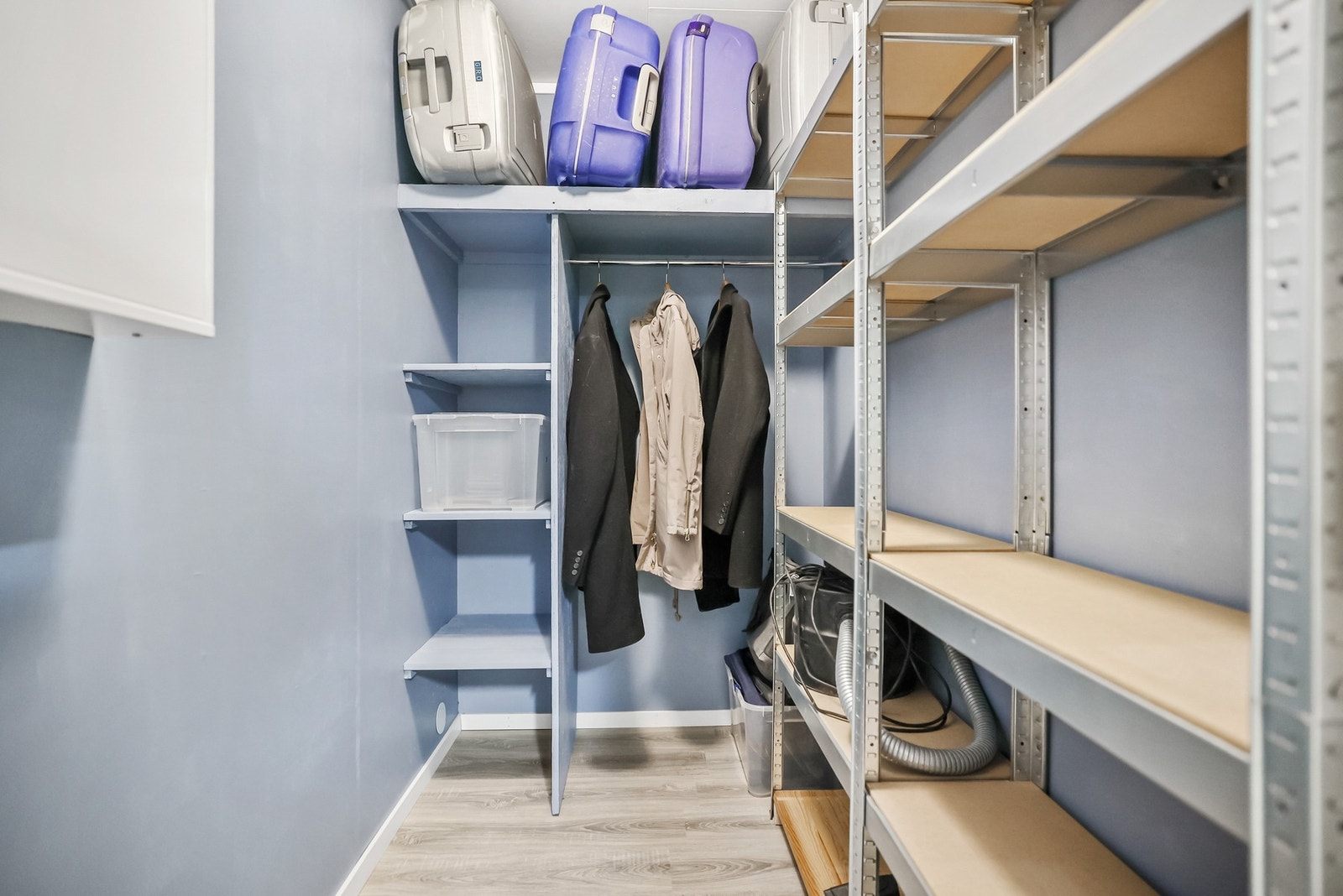 Bod med gode muligheter for oppbevaring og lagring. Galleribilde