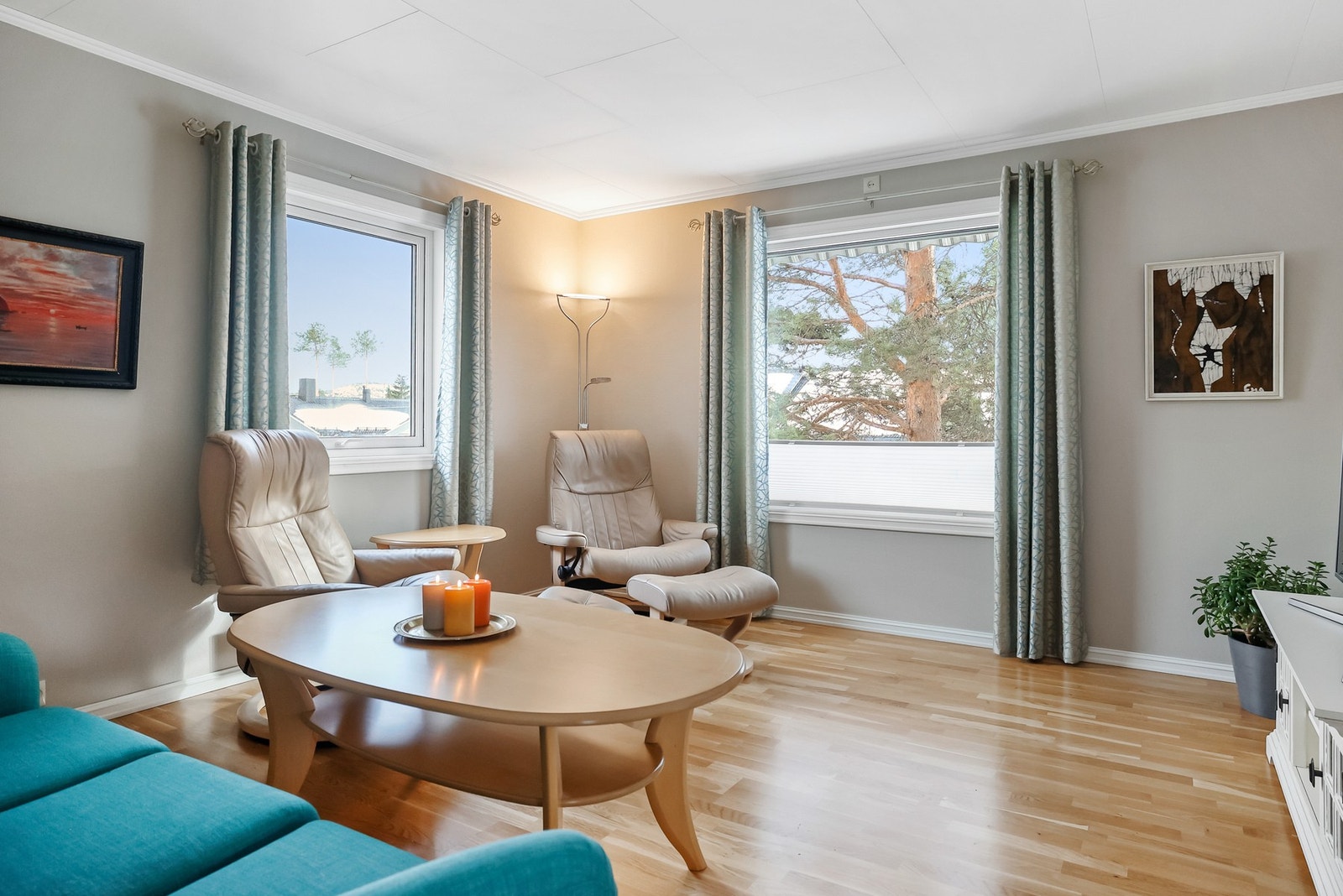 1. etasjen er også utstyrt med en egen tv stue. Galleribilde