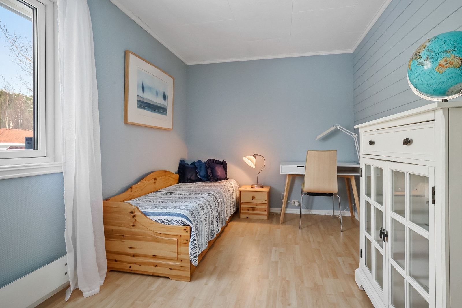 Soverom nr 2 egner seg fint som barnerom eller et gjesterom. Galleribilde