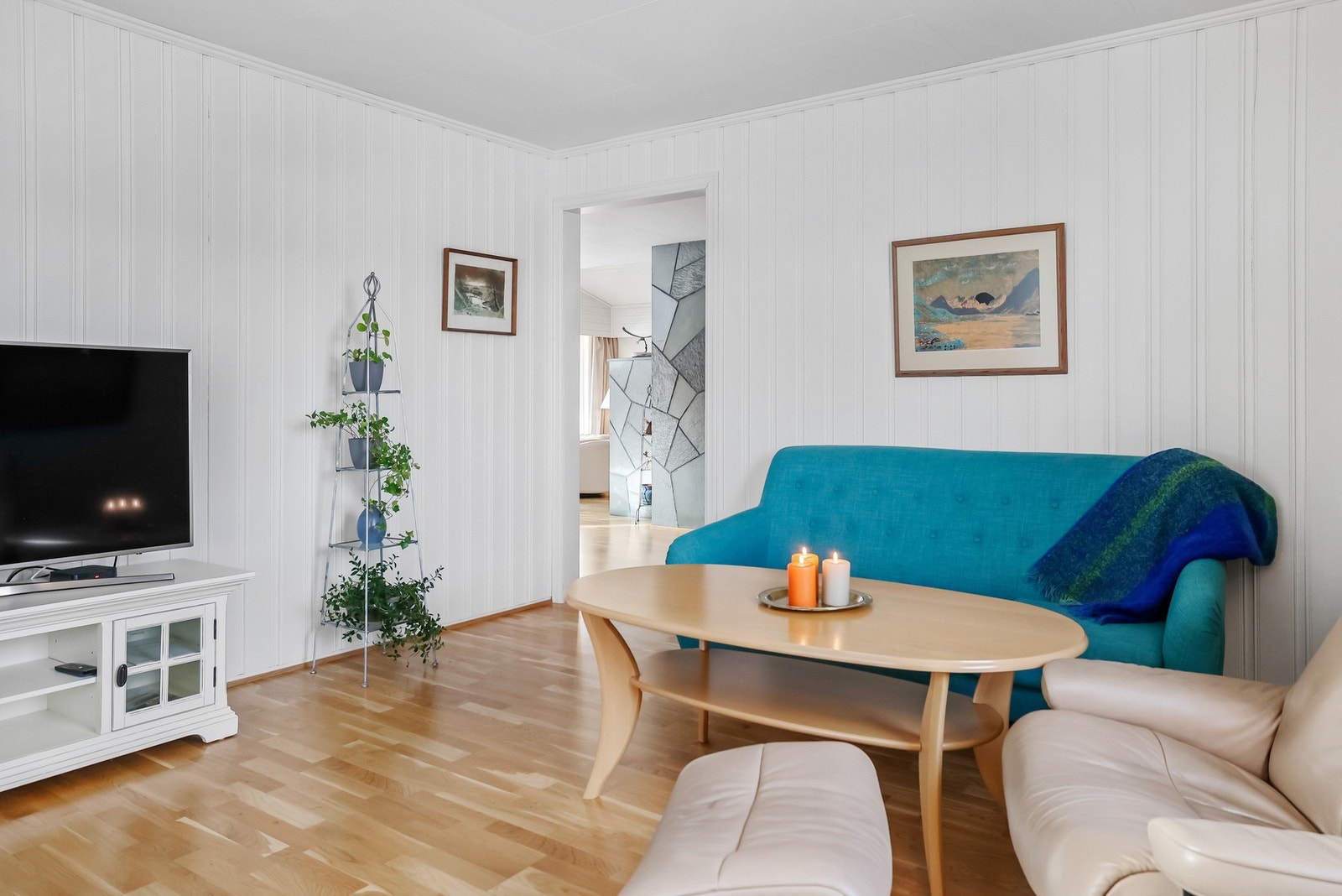 Noe som gjør det enkelt å skille selskap fra tv stunder Galleribilde