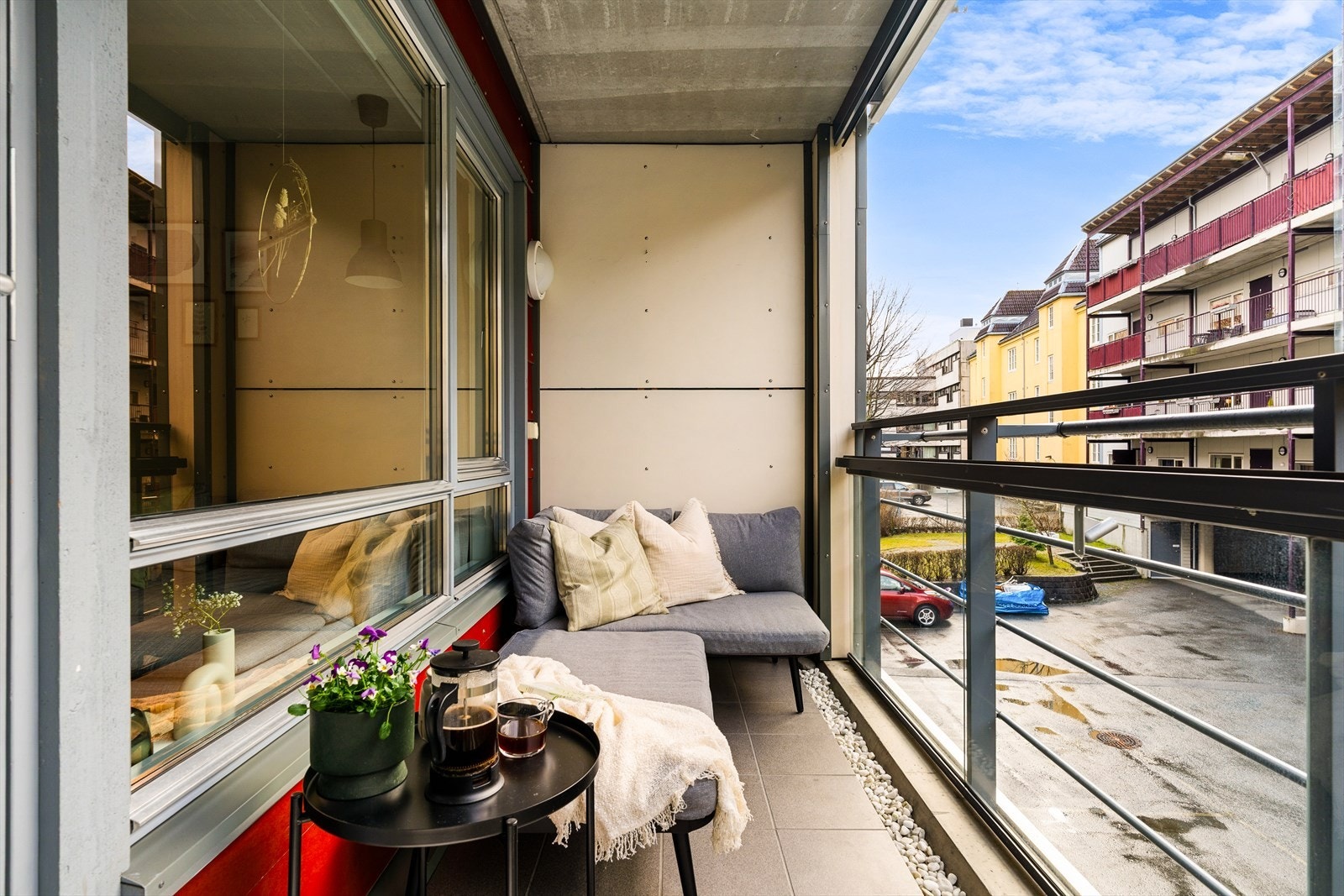 Fra stue har man utgang til en flott innglasset balkong på 5,6m². Galleribilde