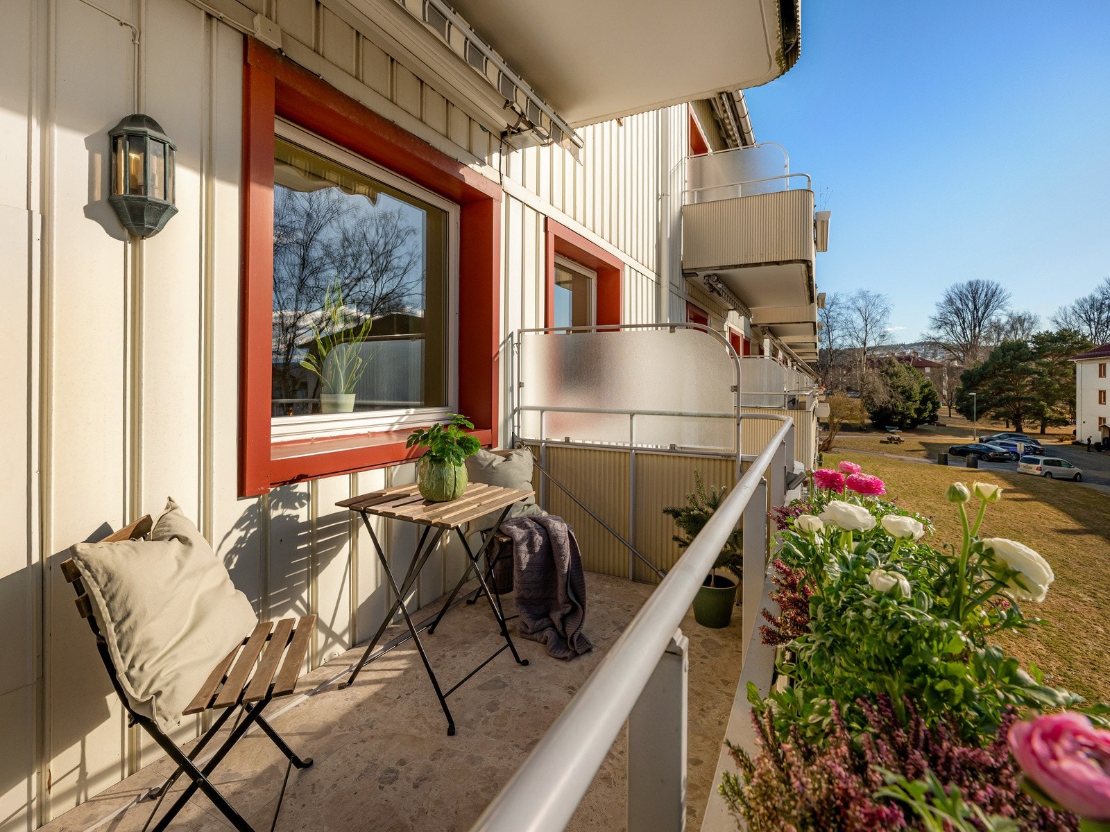 Balkong | Vestvendt. Galleribilde