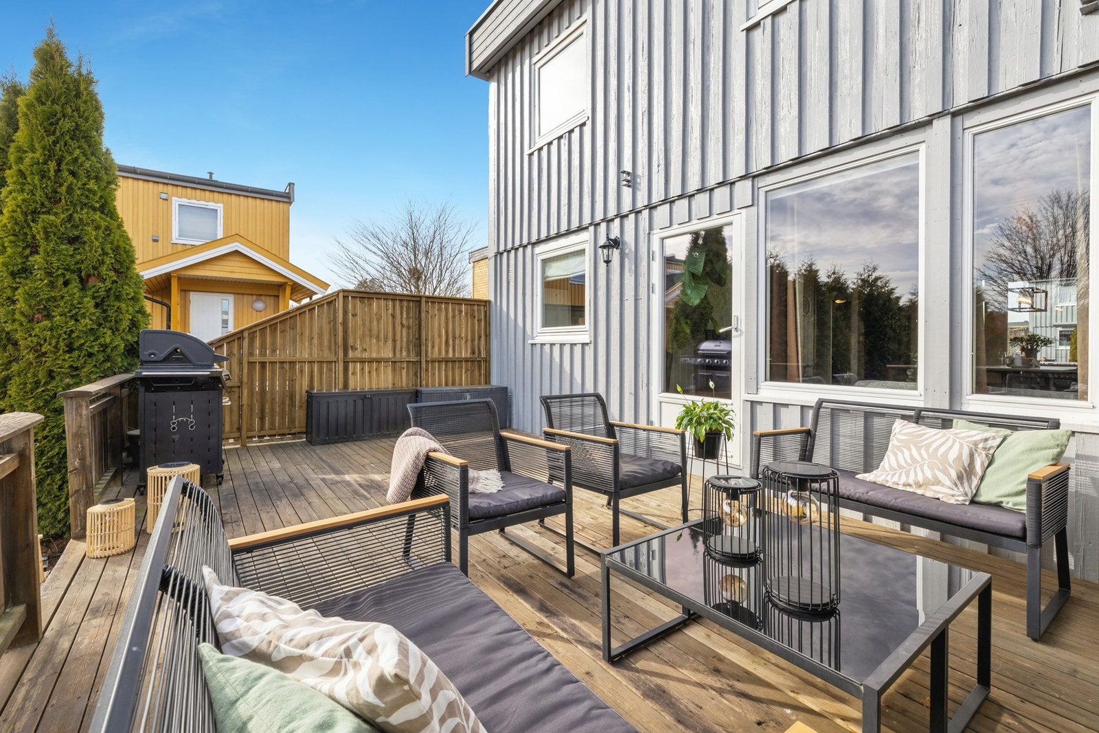 Terrassen er på hele 25 kvm! Galleribilde