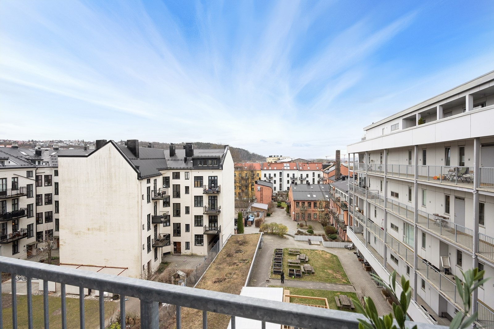 Med beliggenhet i 5. etasje får du et fritt utsyn over nærområdet, som gir en flott og åpen atmosfære. Galleribilde