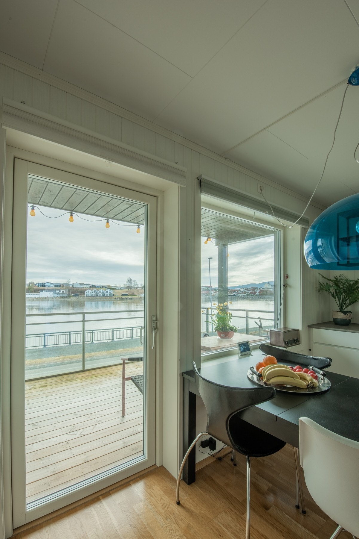 Flott utsikt over elva. Galleribilde