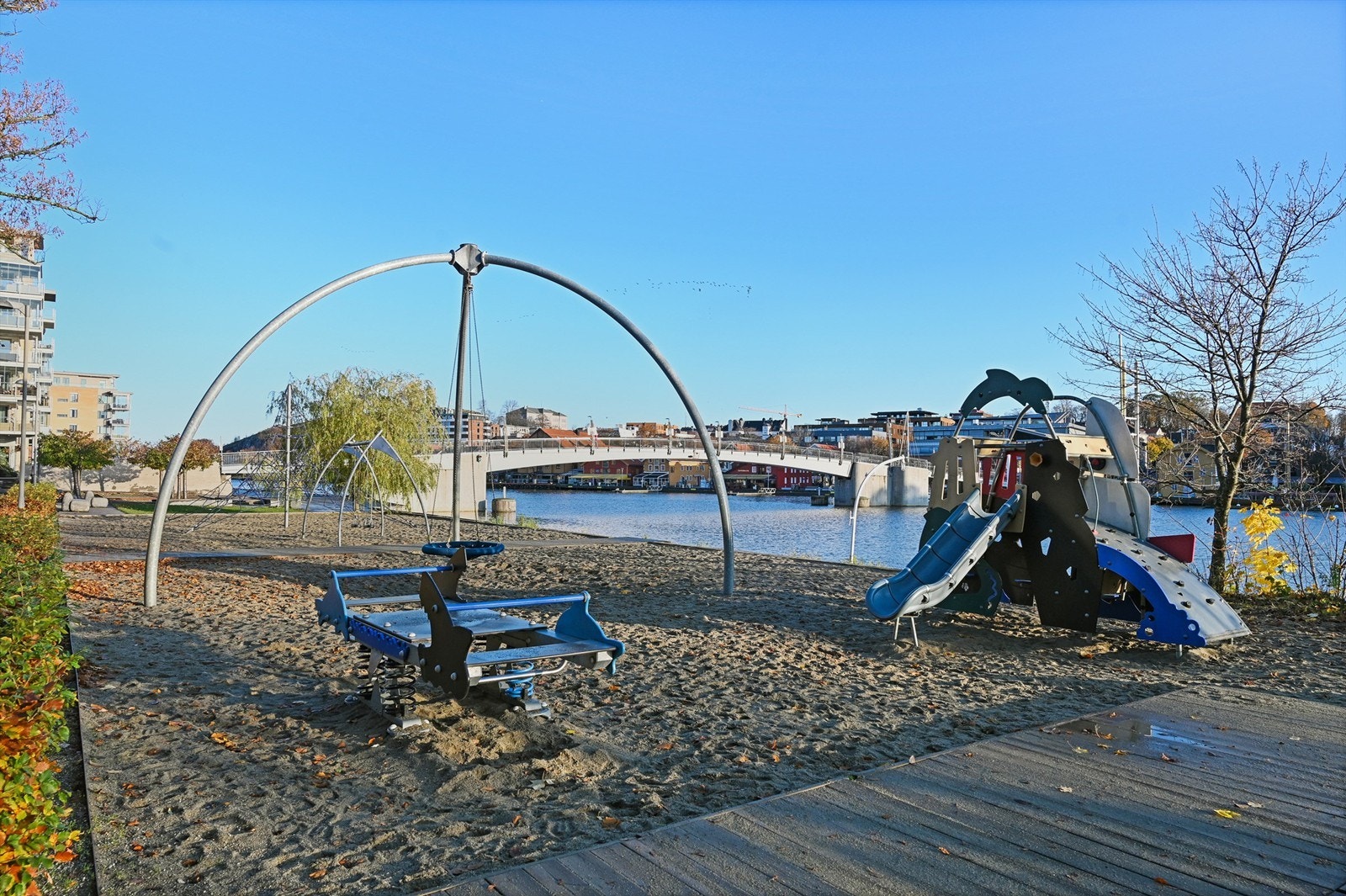 Lekeplass på Kaldnes. Galleribilde