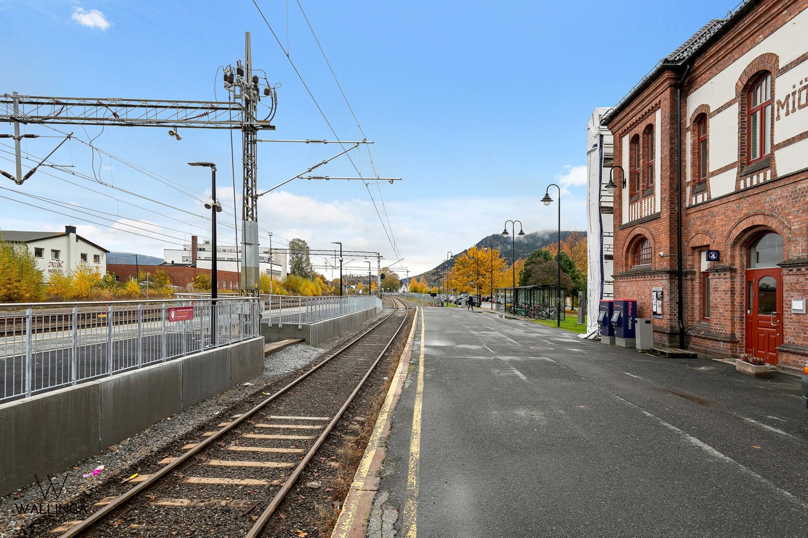 Det tar 20 minutter å gå til Mjøndalen stasjon. Galleribilde