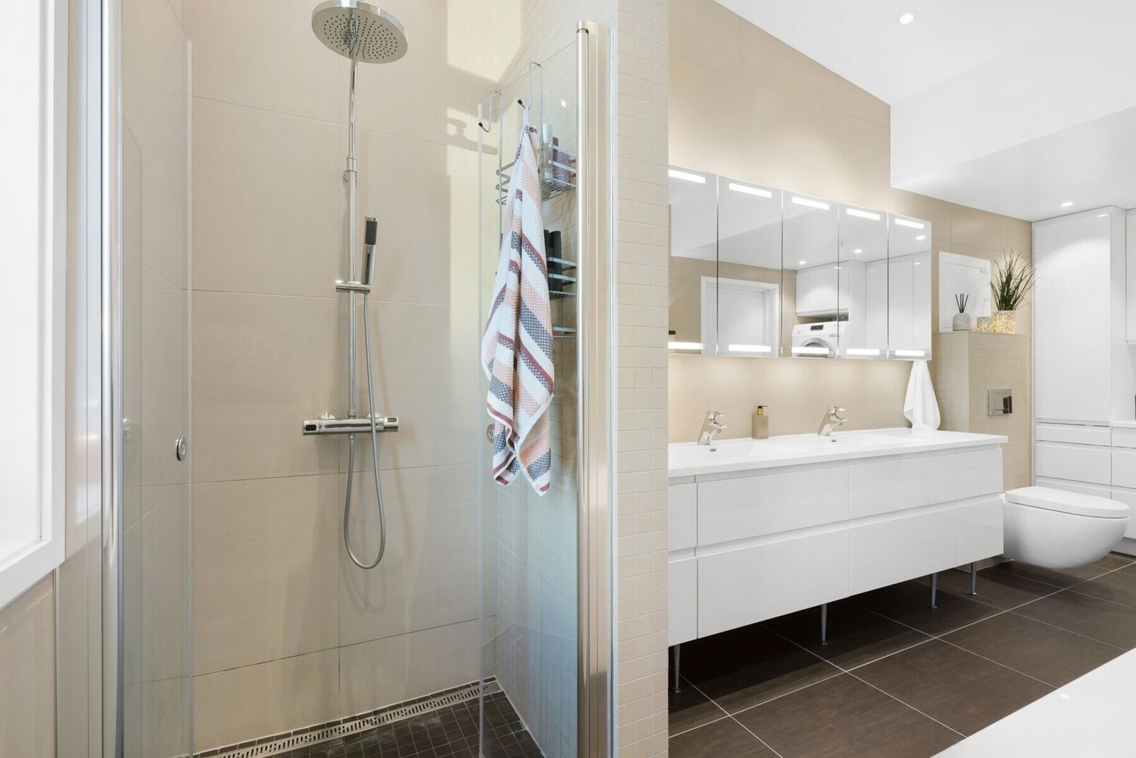 Eksklusive materialer og praktiske løsninger Galleribilde