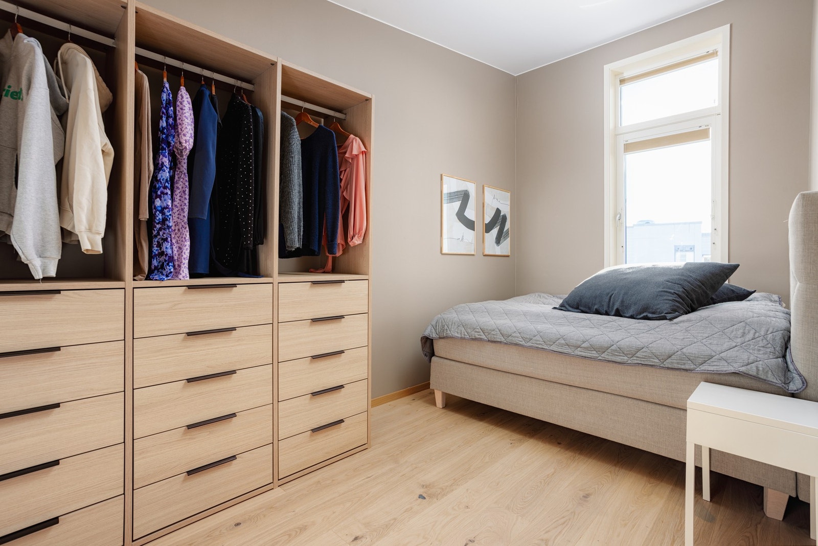 Gulvene er belagt med den samme 1-stavs eikeparketten som resten av leiligheten Galleribilde