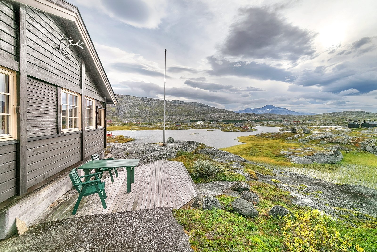 Det er kort vei til Sverige med alpinanlegg, hoteller og butikker. Galleribilde