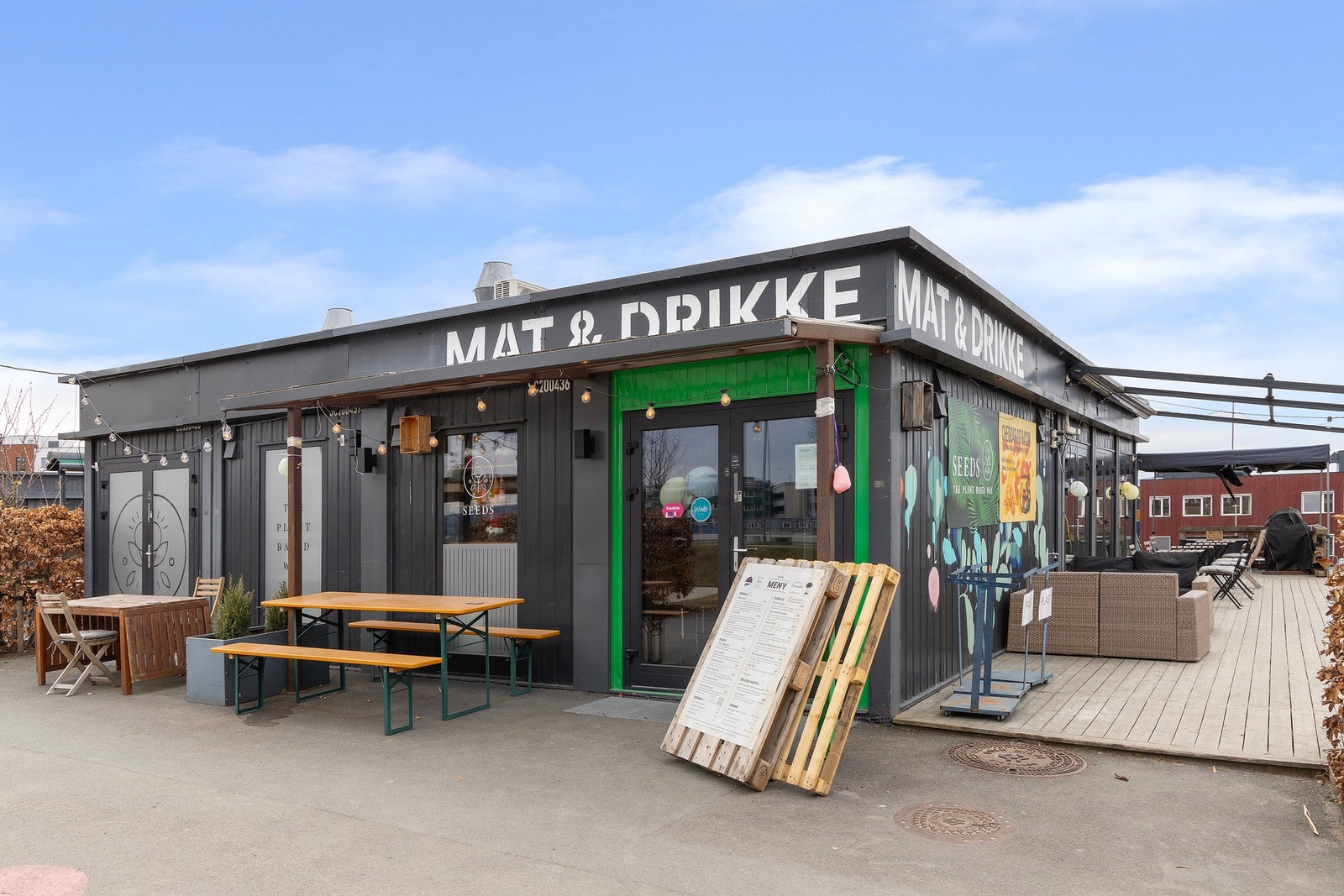 Seeds restaurant ligger i nabolaget. Galleribilde