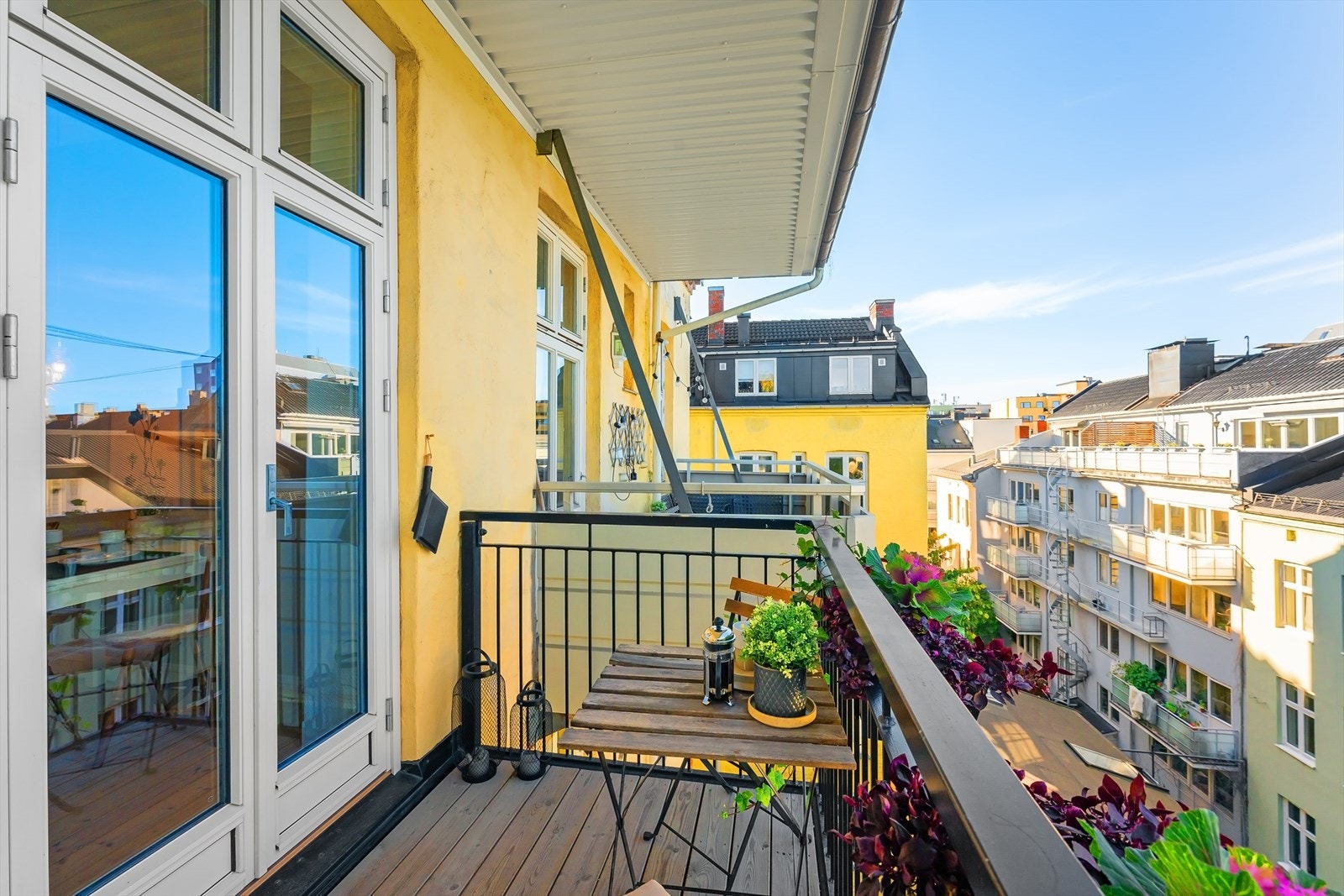 God plass til et hyggelig møblement. Galleribilde