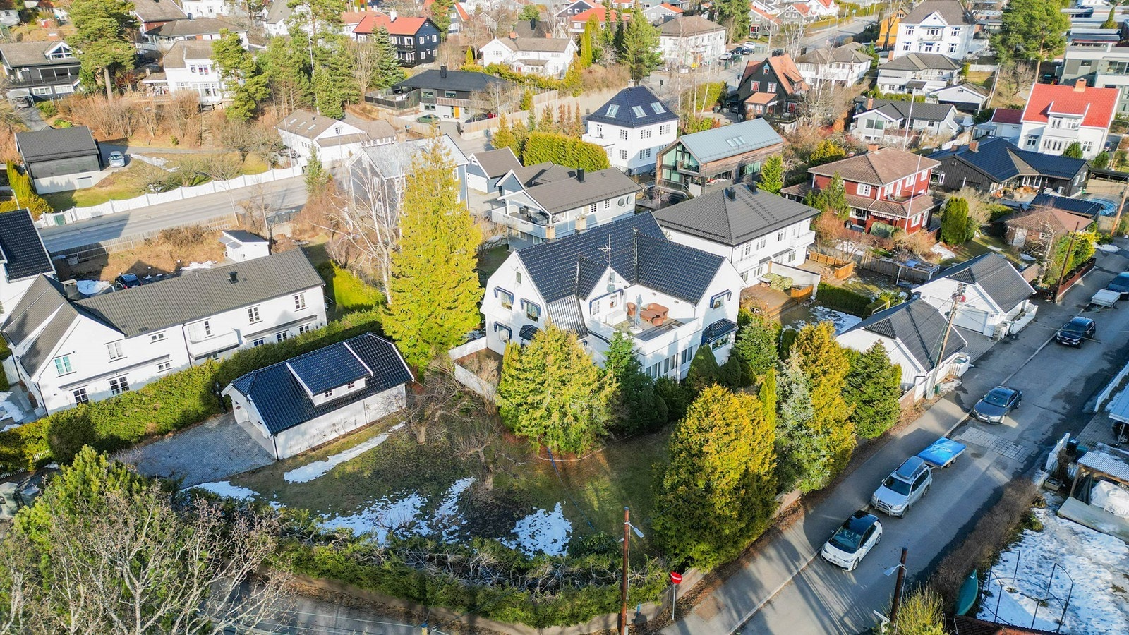 Høydefoto av eiendommen. Galleribilde