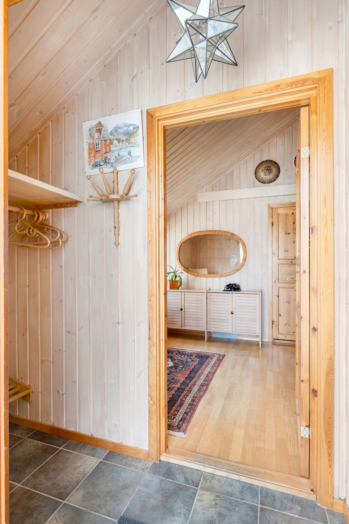 Velkommen inn i romslig entre! Galleribilde