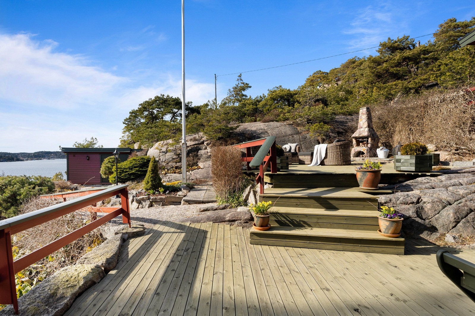 Fra uteplassene er det en enkel tilkomst til bodene Galleribilde