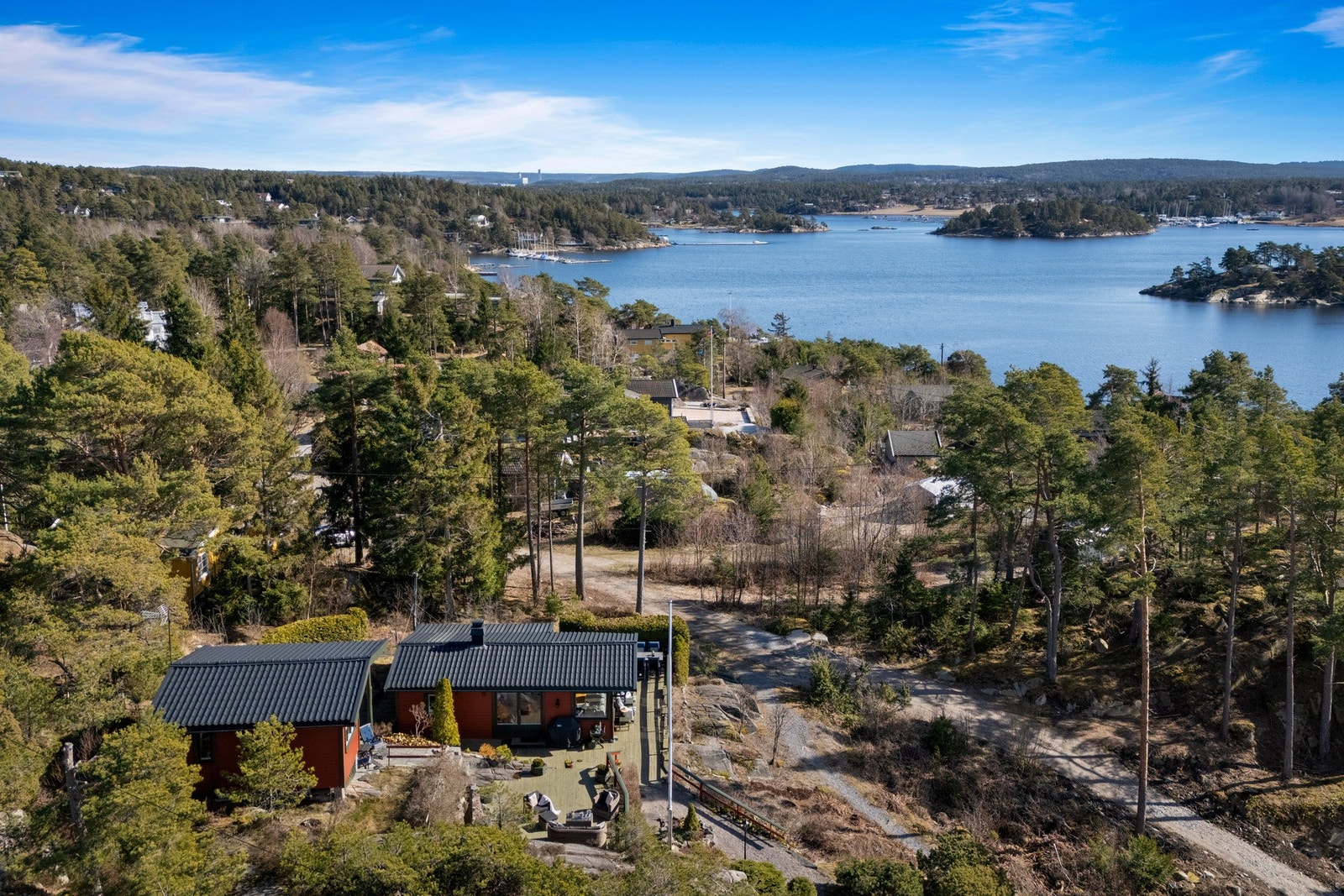 Kun 8 minutter til E6 - lett tilgjengelig, men likevel skjermet. Galleribilde