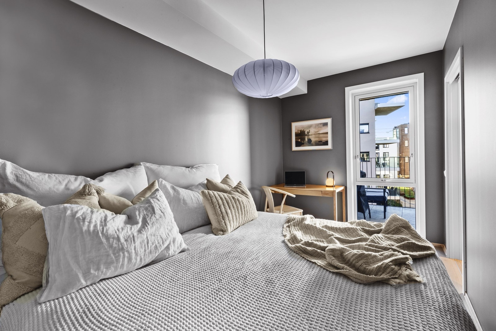 Leiligheten har lekre fargekombinasjoner passende for hvert rom Galleribilde