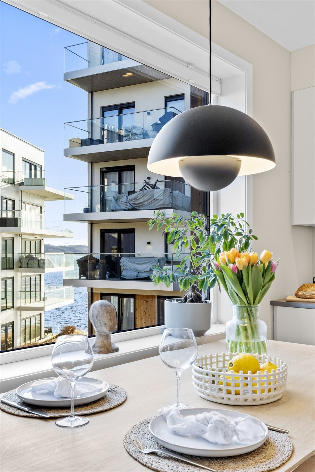 Hvem vil du invitere til middag i ny leilighet? Galleribilde