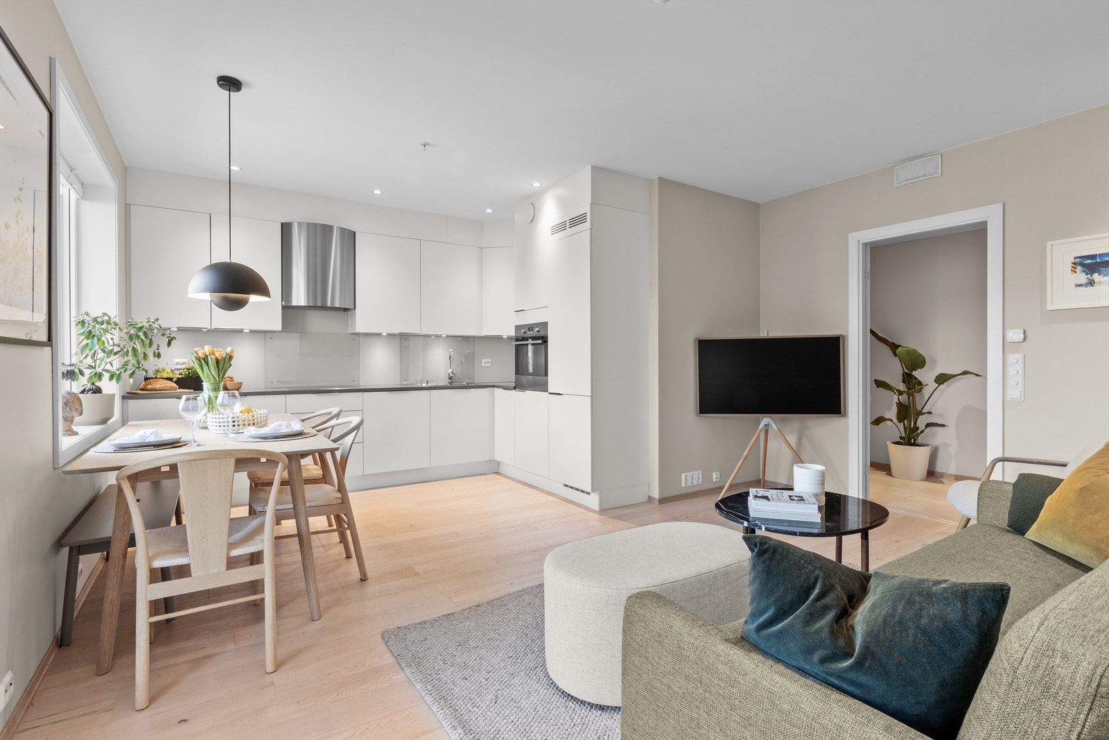 Lekker leilighet fra 2019 med vannbåren varme, balansert ventilasjon og generelt høy standard Galleribilde