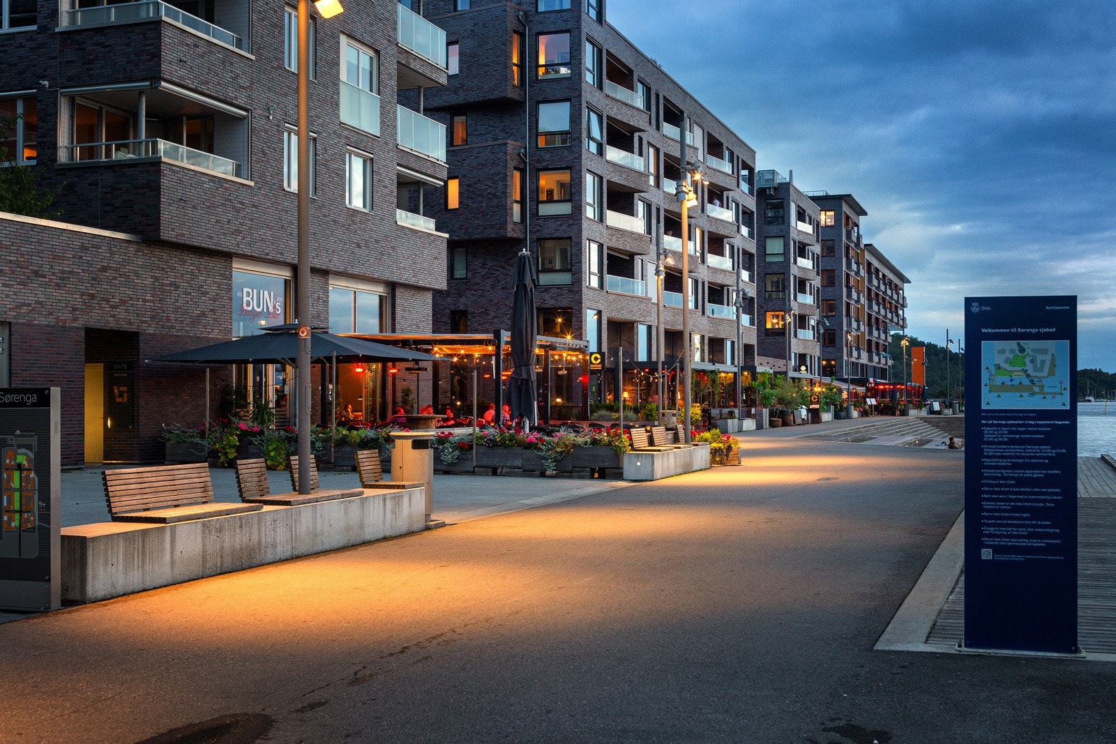 Her er flere populære spisesteder som Coyo, Mirabel, Castello og Bun's. Galleribilde