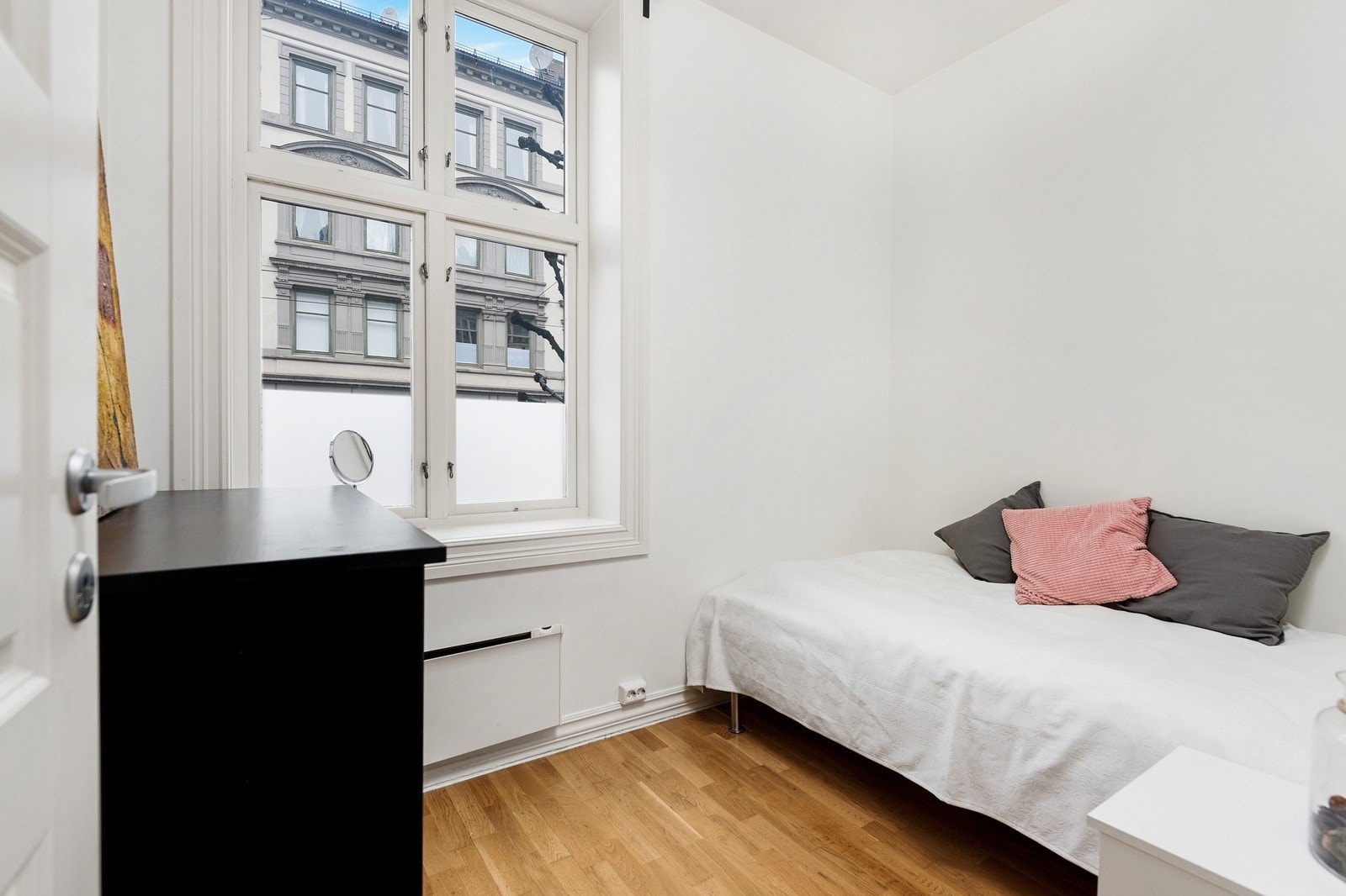 Soverom med inngang fra kjøkkenet. Galleribilde