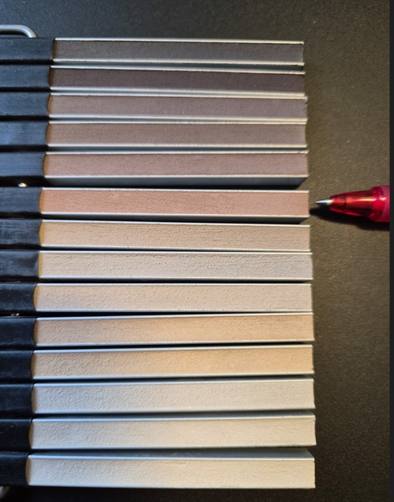 Tilvalg | Fug som er valgt til badet er "PCI nanofug premium - 57 hjortebrun". Galleribilde