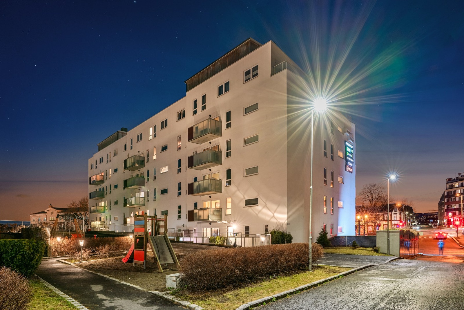 Velkommen til Sinsenveien 3 Borettslag - Sentralt, men med skjermet beliggenhet rett ved Carl Berners Plass Galleribilde