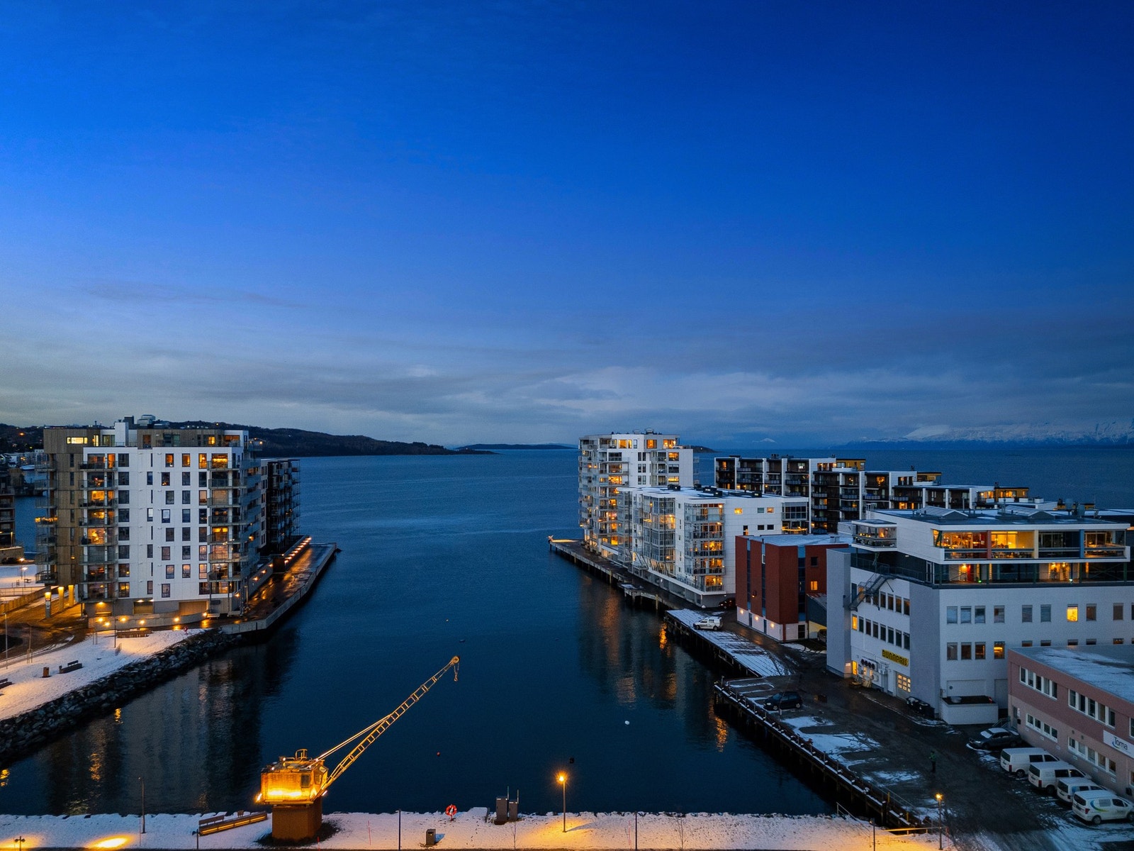 Utsikt fra parkområdet innerst i Harstadhamn Galleribilde