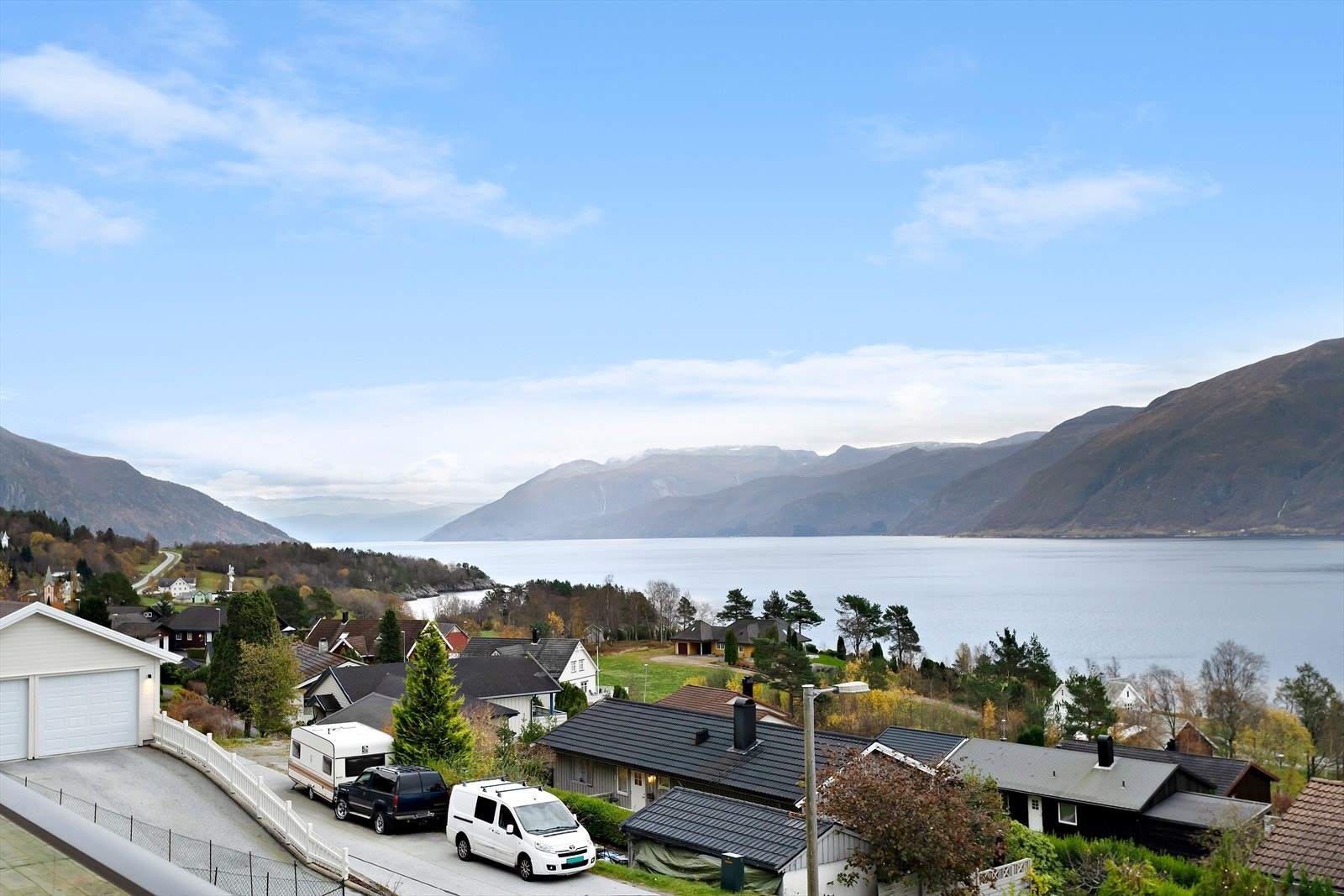 Litt av usikta innover Sognefjorden. Galleribilde