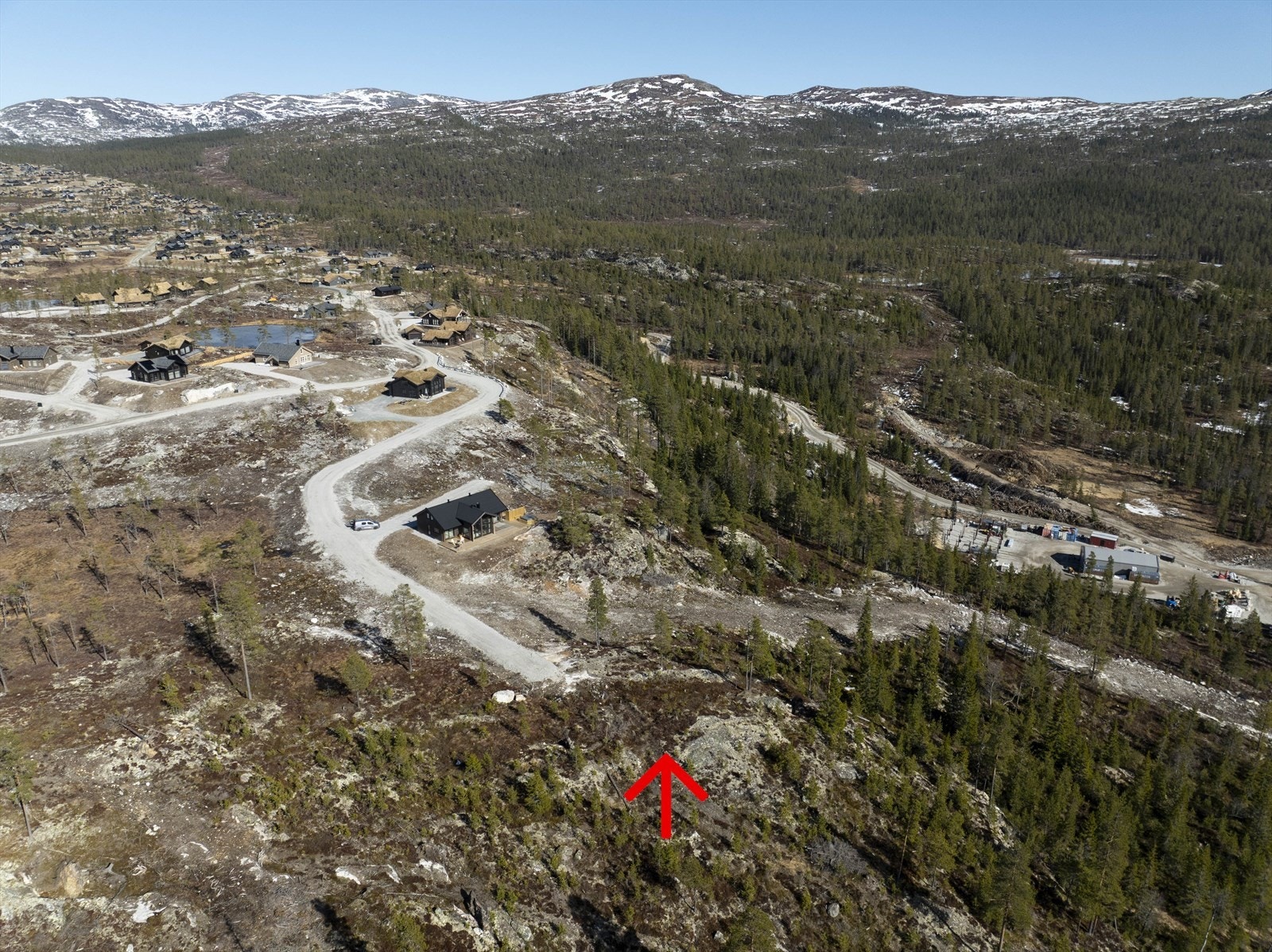 Tomten ligger ytterst på sprenåsen, i enden av blindvei Galleribilde