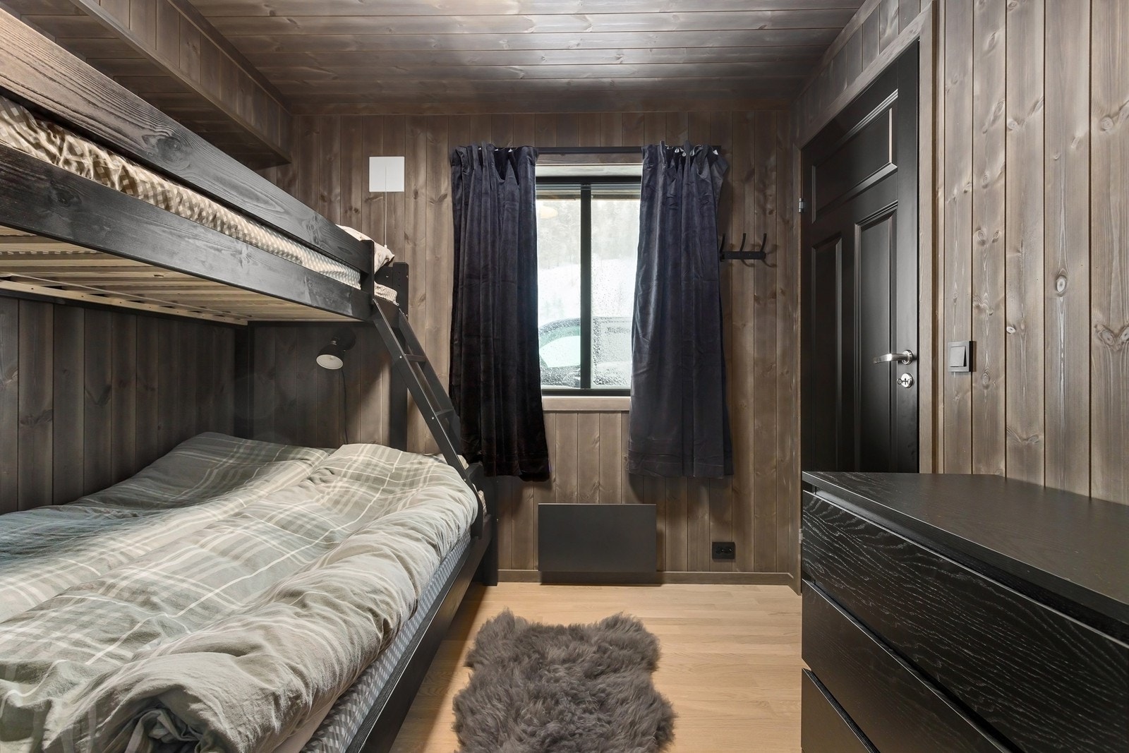 Lyst soverom. Galleribilde