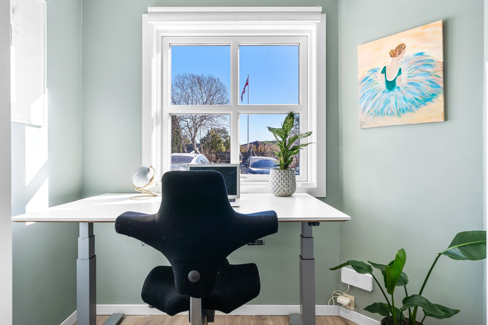 Vinduer på inngangssiden av boligen er byttet i 2020. Galleribilde