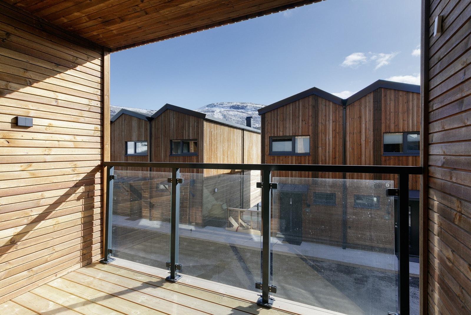 Utgang fra stue til veranda på ca 4,6 kvm Galleribilde