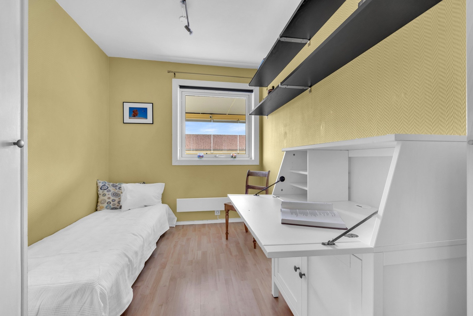 Soverom II, i dag innredet som gjesterom/ kontor. Galleribilde