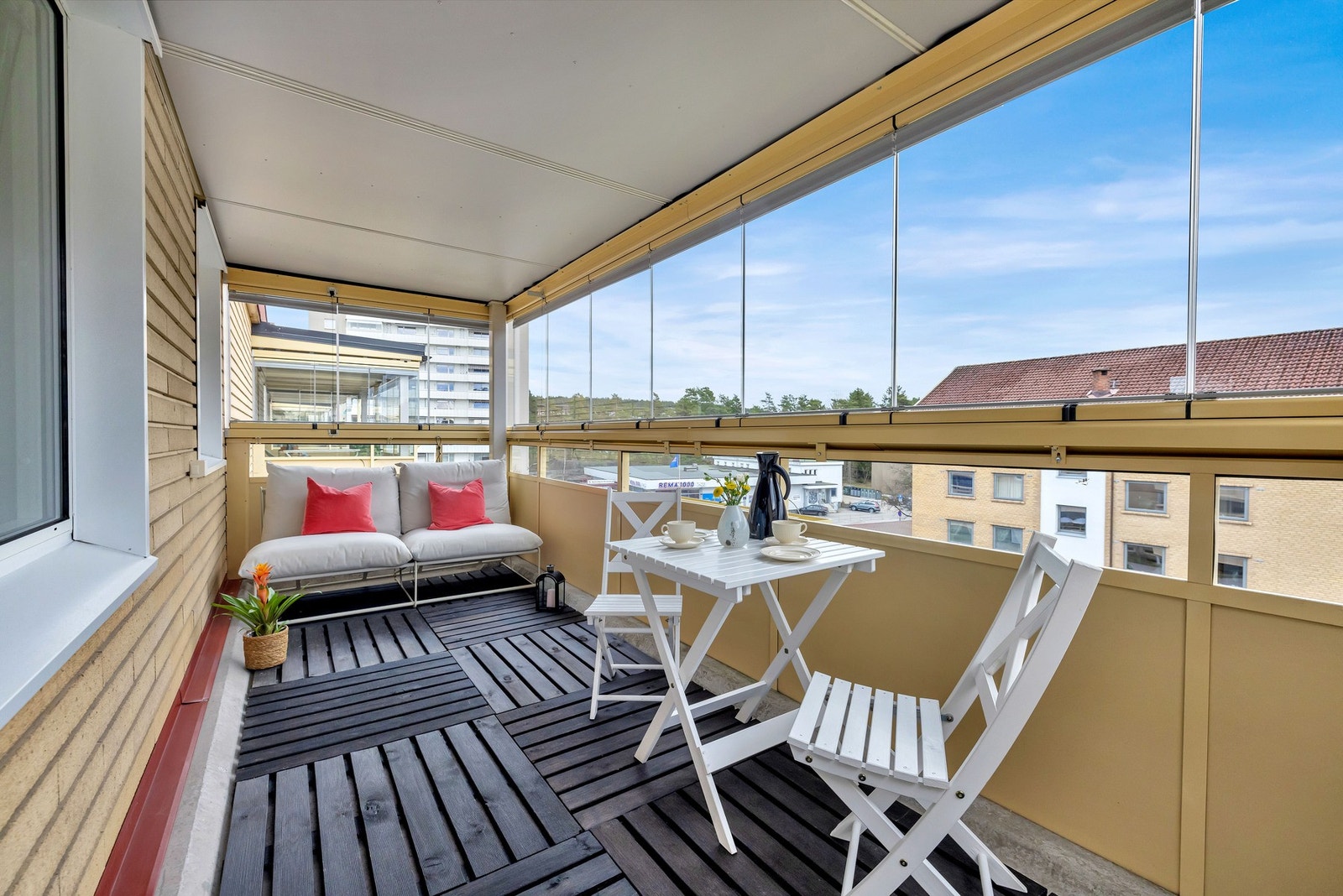 Velkommen til en delikat og innbydende toppleilighet i Filerveien 16! Galleribilde