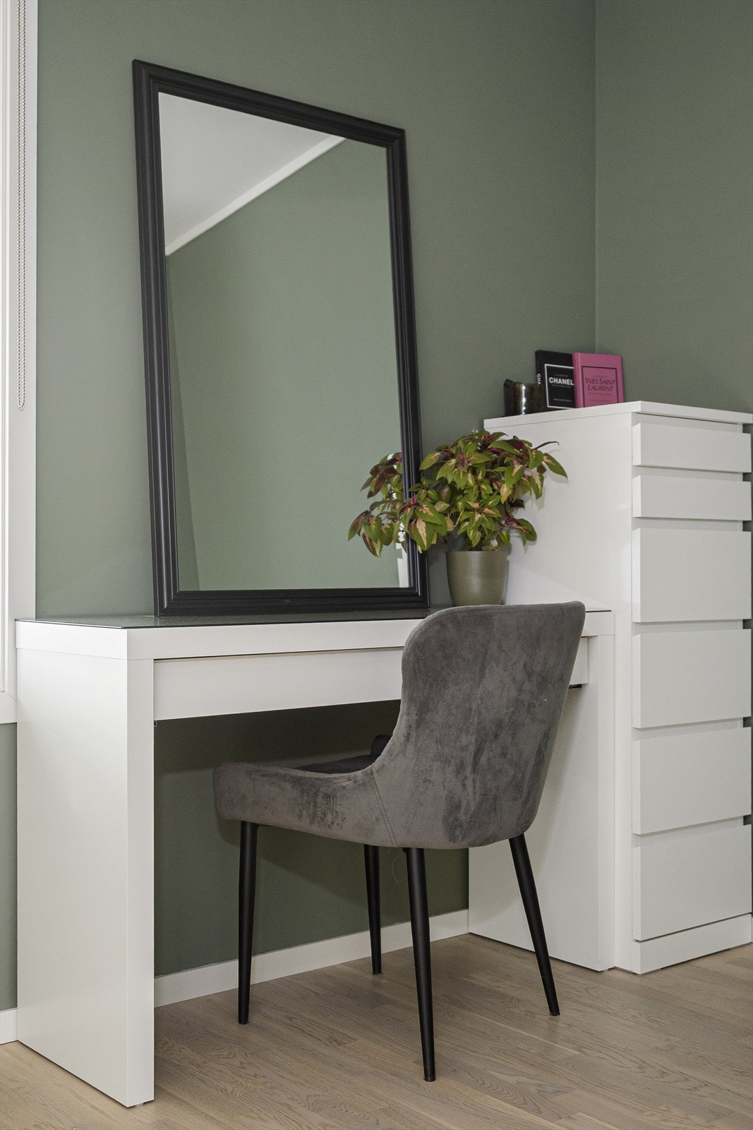 Begge soverommene vender mot øst og vil naturlig holde en svalere atmosfære. Galleribilde