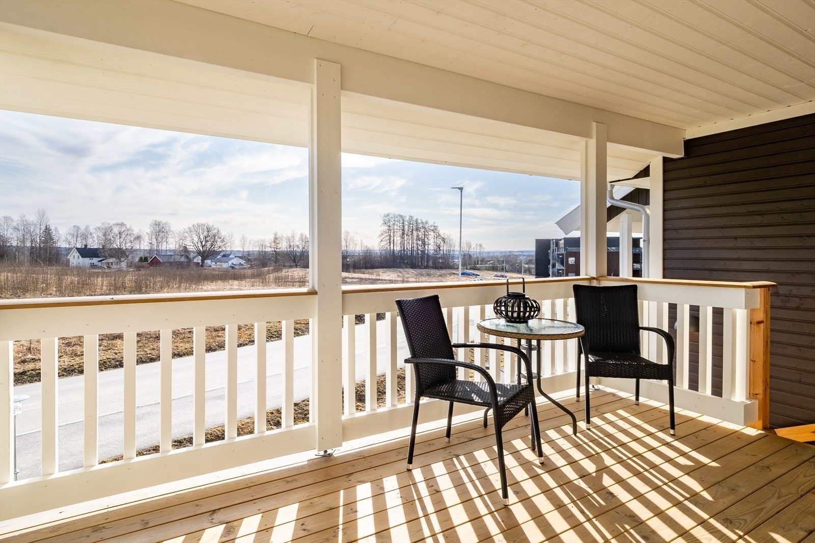 Her kan morgensolen nytes. Galleribilde