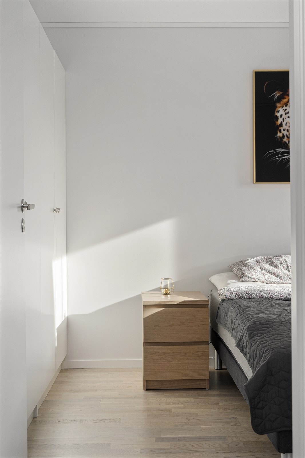 Garderobeskap. Galleribilde