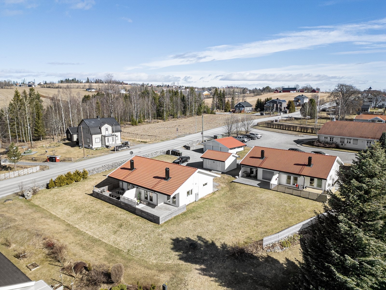 Landlig, men sentral beliggenhet på Bøverbru. Galleribilde