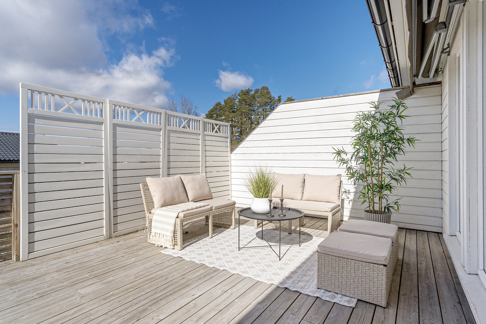 Skjermet og fin uteplass. Galleribilde