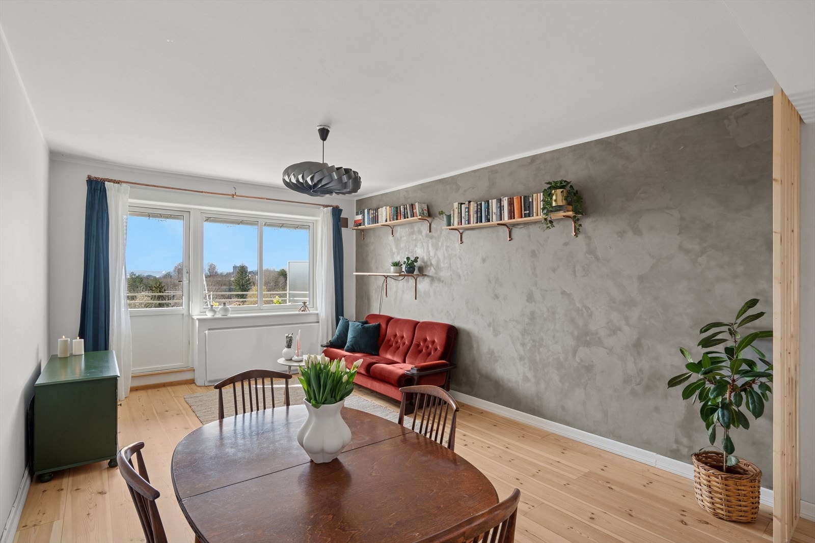 Velkommen inn til en nydelig og lys stue. Galleribilde