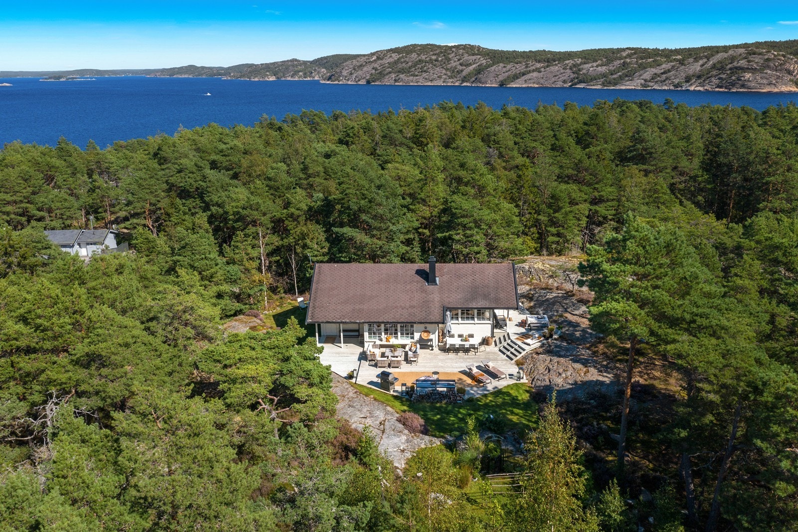 Tomten er i overkant av 4,1 mål Galleribilde