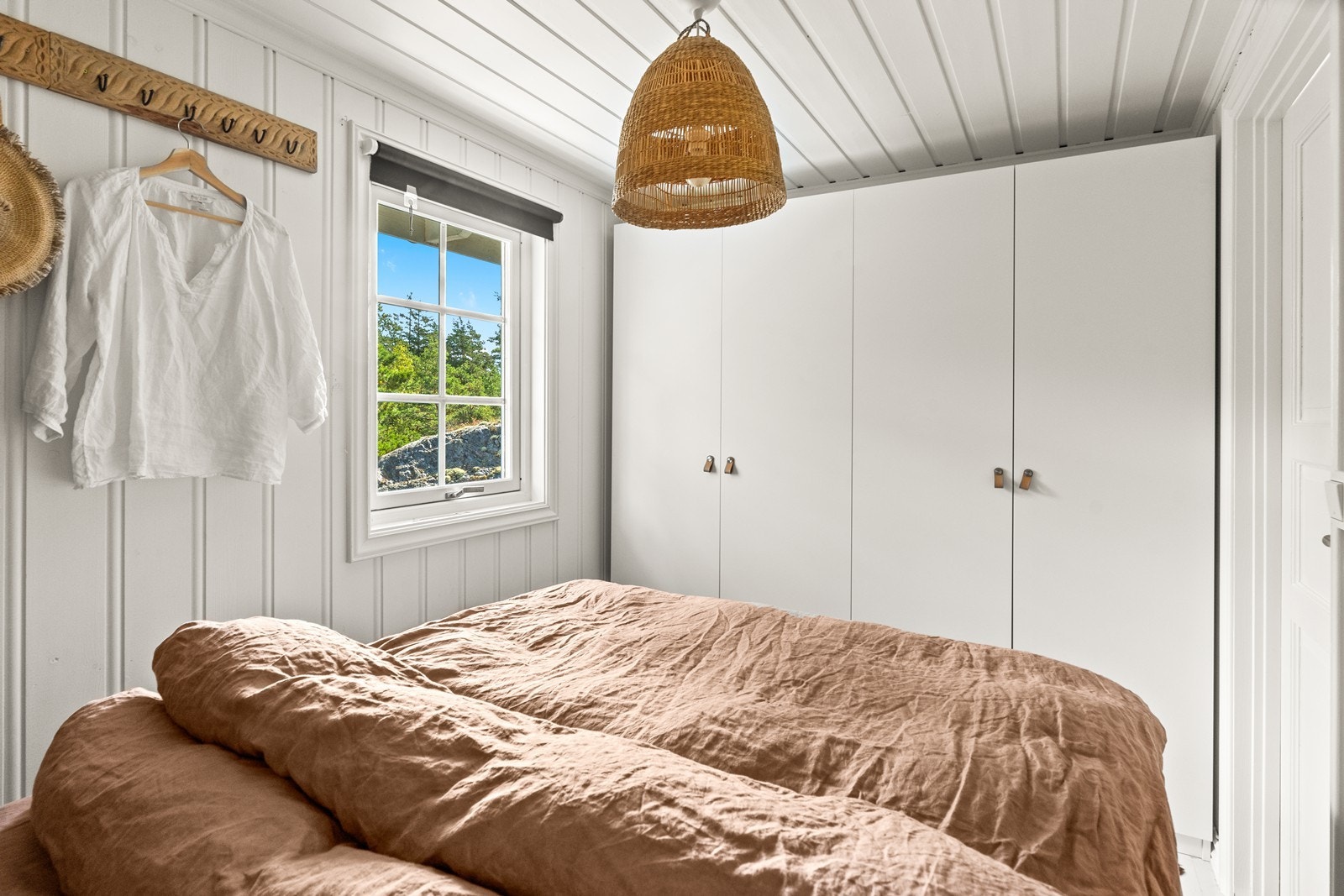 dobbelt garderobeskap for enkel oppbevaring Galleribilde