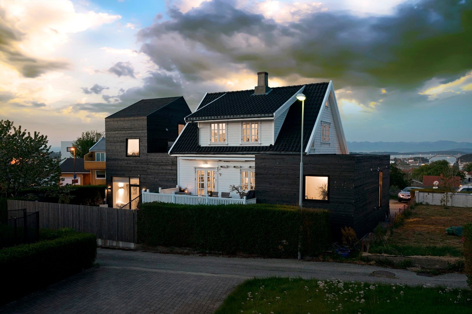 EiendomsMegler1 v/Sjur Svihus presenterer en helt unik og arkitekttegnet enebolig Galleribilde