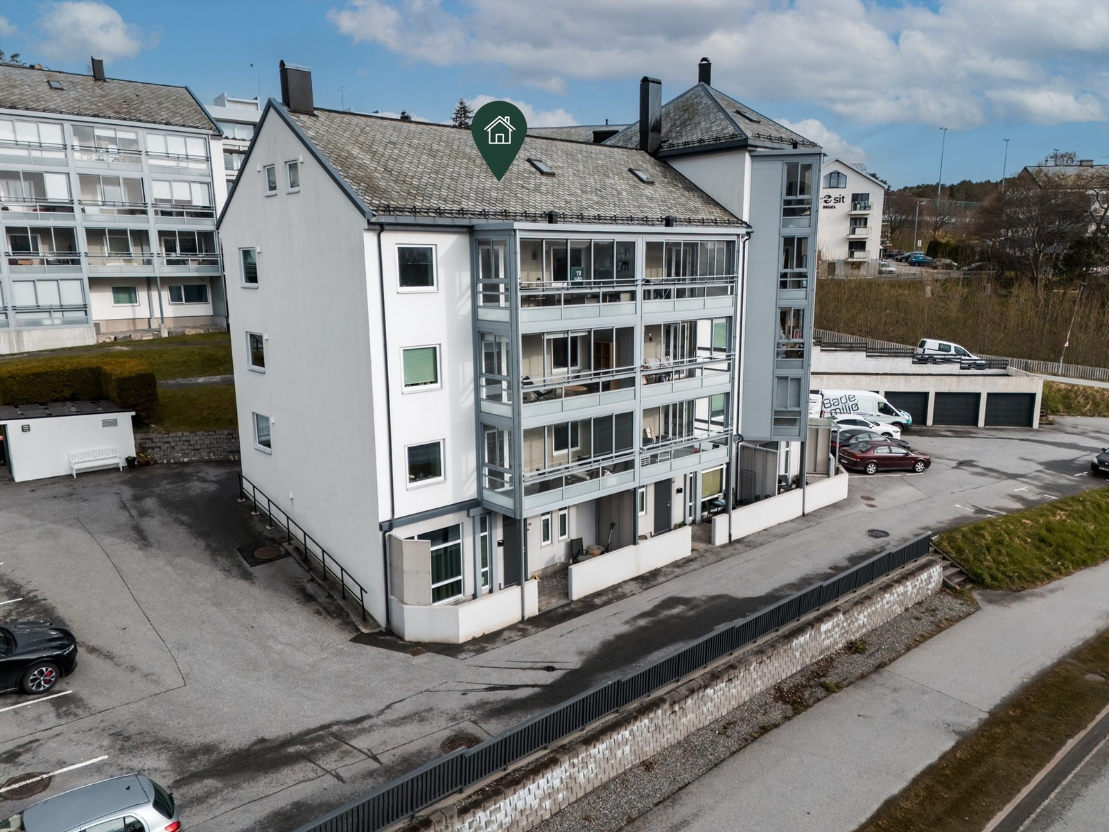 Borgundvegen 289A presenteres av Krogsveen v/eiendomsmegler Robert T. Iversen Galleribilde