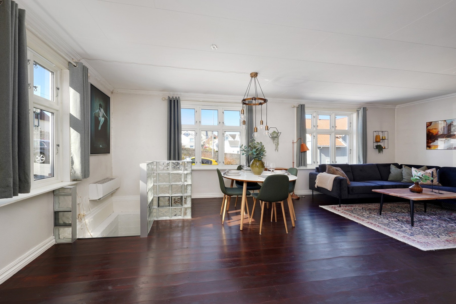 Egen innvendig trapp ned til kjelleretasjen. Galleribilde