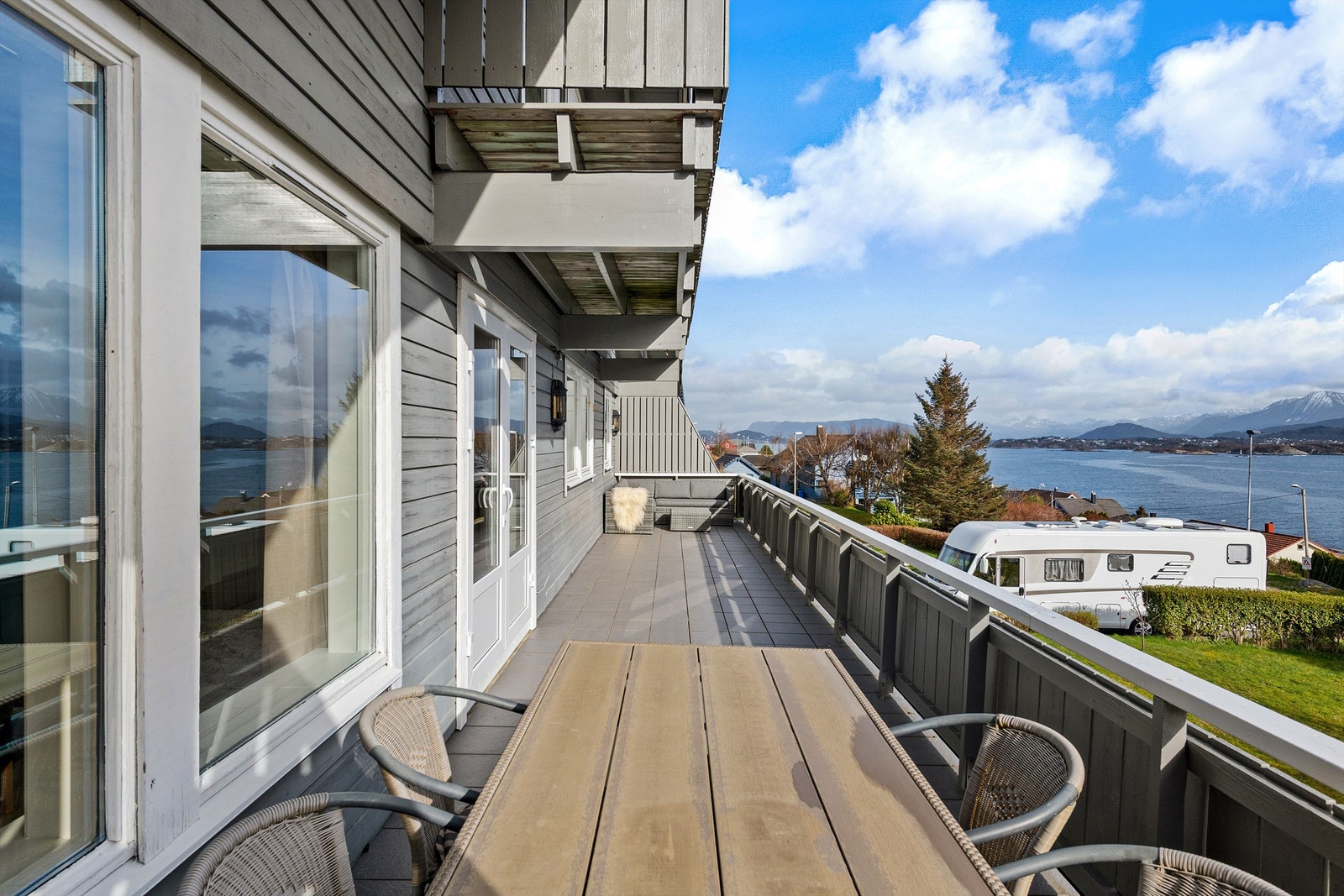 Her er det god plass til innredning av utestue Galleribilde