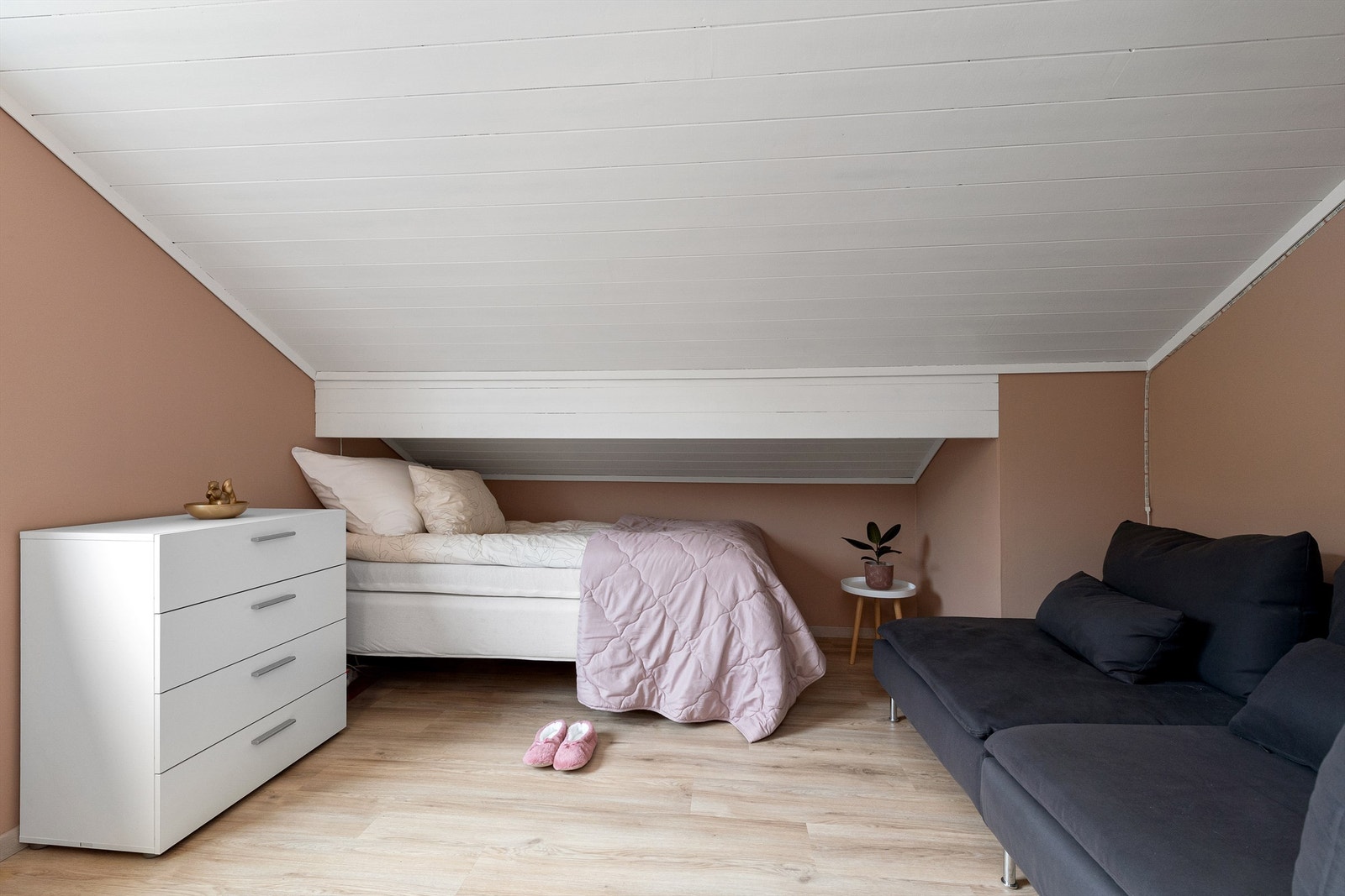 Det tredje soverommet finner vi i 2. etasje. Galleribilde