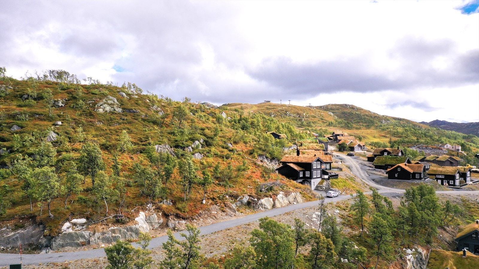 På vinterstid har du mulighet til å spenne på deg skia rett utenfor døren og nyte milevis med godt preparerte løyper som passer for både for liten og stor. Galleribilde