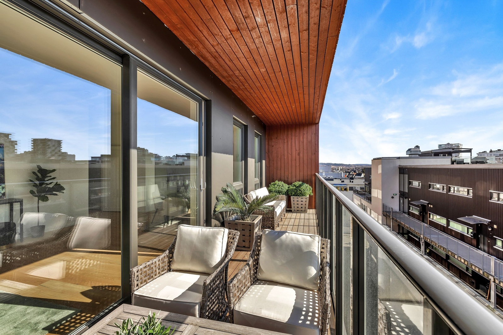 Sydvendt balkong Galleribilde